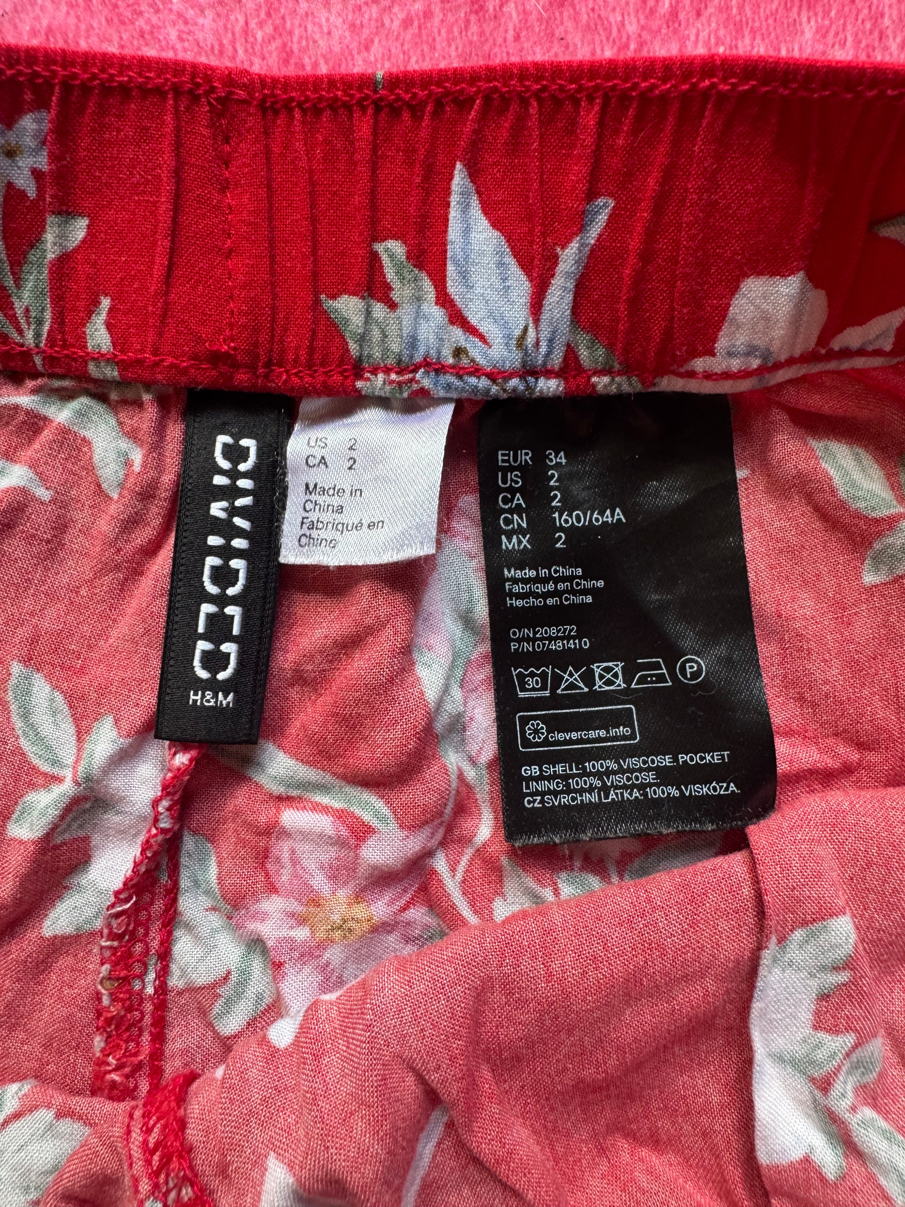 Red Divided Floral shorts - 2